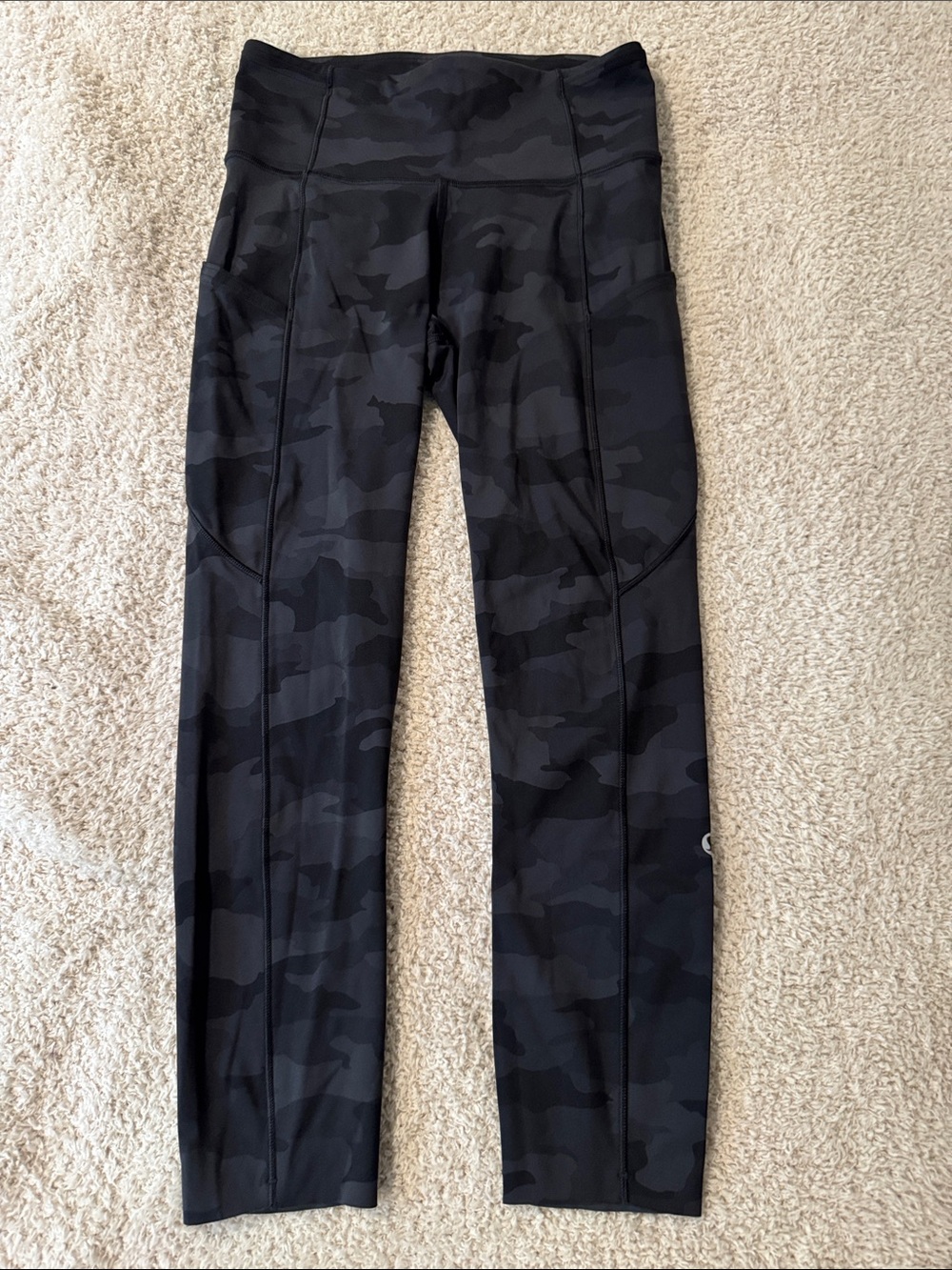 Lululemon wunder train Camo capri size 4